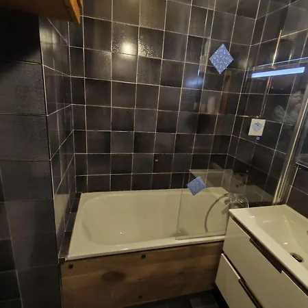 4 Pers. Avec Lave-linge, Balcon Et Acces Direct Aux Pistes - Proche Centre Des Carroz Arâches
